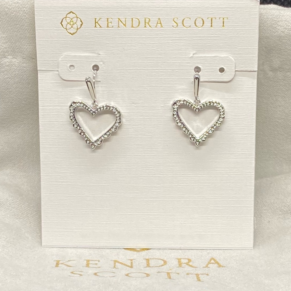 New Kendra Scott Silver Sophee Heart Drop Earrings